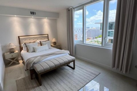 Condo in Miami Beach, Florida, 1 bedroom  № 1960911 - photo 10