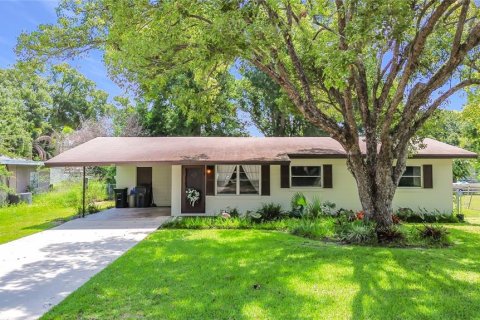Casa en Auburndale, Florida 3 dormitorios, 95.5 m2 № 2267162