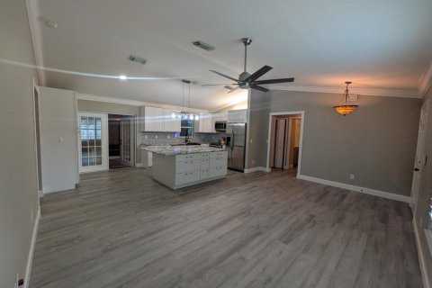 Villa ou maison à louer à Port St. Lucie, Floride: 4 chambres, 131.74 m2 № 2181623 - photo 10