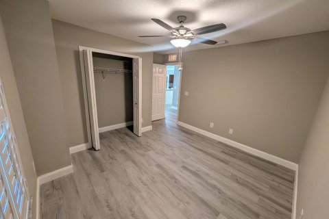 Villa ou maison à louer à Port St. Lucie, Floride: 4 chambres, 131.74 m2 № 2181623 - photo 13