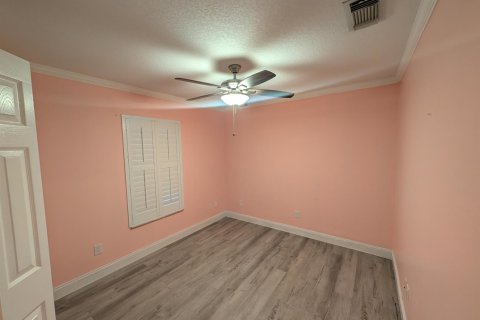 Villa ou maison à louer à Port St. Lucie, Floride: 4 chambres, 131.74 m2 № 2181623 - photo 16