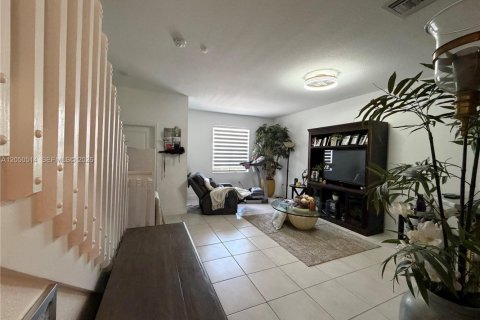 Adosado en venta en Homestead, Florida, 3 dormitorios, 143.53 m2 № 2247662 - foto 7
