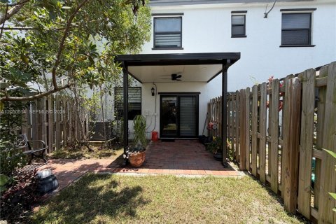 Adosado en venta en Homestead, Florida, 3 dormitorios, 143.53 m2 № 2247662 - foto 21