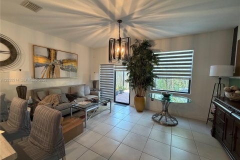 Adosado en venta en Homestead, Florida, 3 dormitorios, 143.53 m2 № 2247662 - foto 13