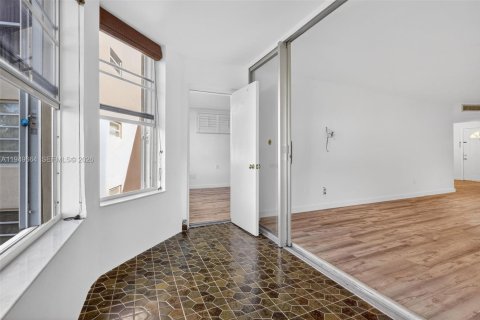 Condominio en venta en Miami, Florida, 1 dormitorio, 83.43 m2 № 2007333 - foto 21