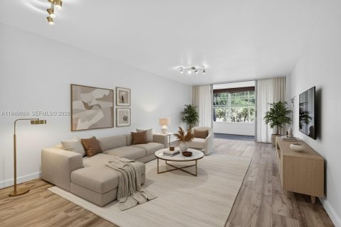 Condominio en Miami, Florida, 1 dormitorio  № 2007333