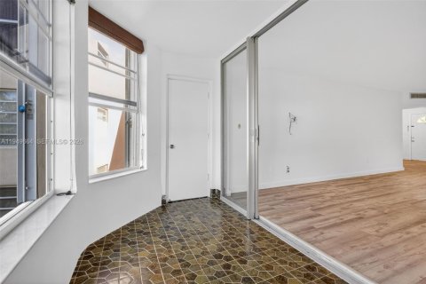 Condominio en venta en Miami, Florida, 1 dormitorio, 83.43 m2 № 2007333 - foto 17