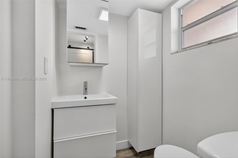 Condominio en venta en Miami, Florida, 1 dormitorio, 83.43 m2 № 2007333 - foto 27