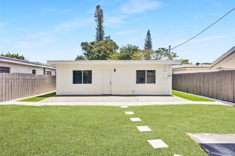 Villa ou maison à vendre à Fort Lauderdale, Floride: 4 chambres, 188.96 m2 № 2146490 - photo 21