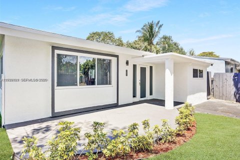 Villa ou maison à vendre à Fort Lauderdale, Floride: 4 chambres, 188.96 m2 № 2146490 - photo 3