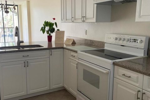 Condo in Boca Raton, Florida, 1 bedroom  № 2248151 - photo 8