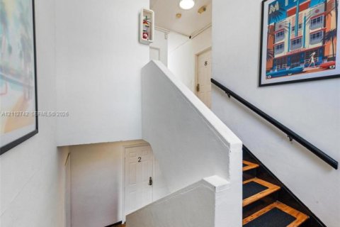 Propiedad comercial en venta en Miami Beach, Florida, 439.61 m2 № 2439082 - foto 9