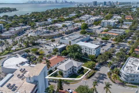 Propiedad comercial en venta en Miami Beach, Florida, 439.61 m2 № 2439082 - foto 18
