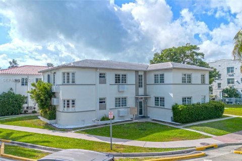 Propiedad comercial en venta en Miami Beach, Florida, 439.61 m2 № 2439082 - foto 20