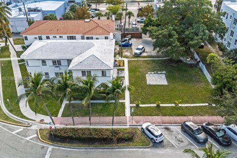Propiedad comercial en venta en Miami Beach, Florida, 439.61 m2 № 2439082 - foto 19