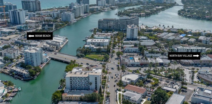 Propiedad comercial en Miami Beach, Florida 439.61 m2 № 2439082