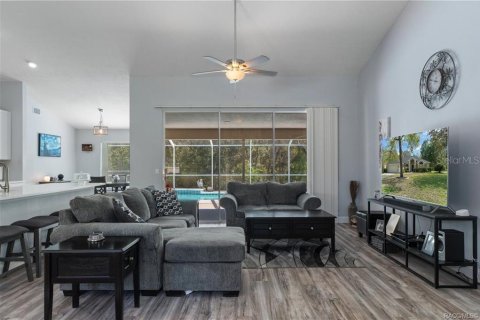 House in Homosassa, Florida 3 bedrooms, 165.92 sq.m. № 1590751 - photo 11