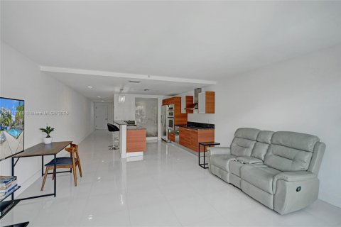 Copropriété à vendre à Aventura, Floride: 1 chambre, 72.37 m2 № 1777670 - photo 9