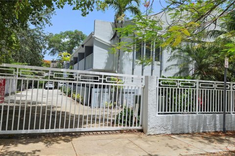 Copropriété à vendre à Miami, Floride: 1 chambre, 65.03 m2 № 1781950 - photo 1