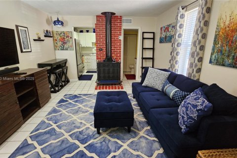 Copropriété à vendre à Miami, Floride: 1 chambre, 65.03 m2 № 1781950 - photo 2