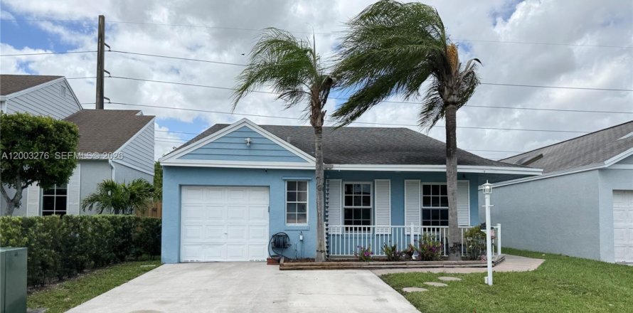 Casa en Miami, Florida 3 dormitorios, 115.11 m2 № 2066914