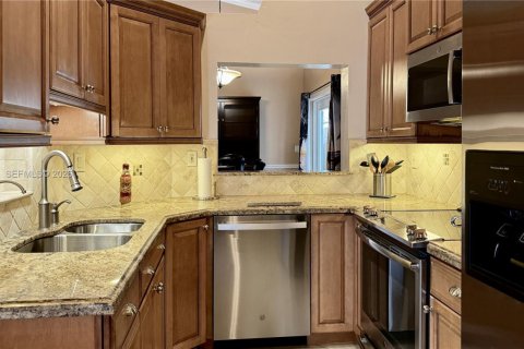 Casa en venta en Miami, Florida, 3 dormitorios, 115.11 m2 № 2066914 - foto 3