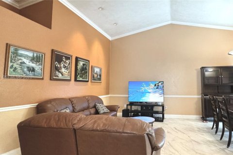 Casa en venta en Miami, Florida, 3 dormitorios, 115.11 m2 № 2066914 - foto 5