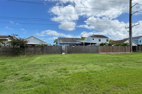 Casa en venta en Miami, Florida, 3 dormitorios, 115.11 m2 № 2066914 - foto 22