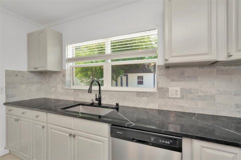 Casa en venta en Tampa, Florida, 3 dormitorios, 96.25 m2 № 1828581 - foto 17