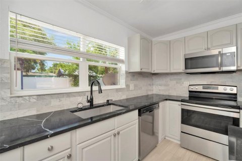 Casa en venta en Tampa, Florida, 3 dormitorios, 96.25 m2 № 1828581 - foto 15