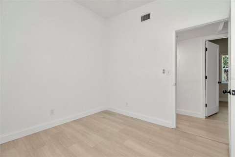 Casa en venta en Tampa, Florida, 3 dormitorios, 96.25 m2 № 1828581 - foto 21