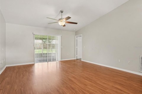 House in Lakeland, Florida 3 bedrooms, 117.61 sq.m. № 2393451 - photo 3