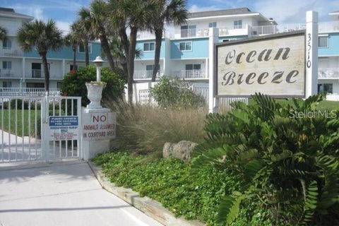 Condo à Flagler Beach, Floride, 2 chambres  № 2384290