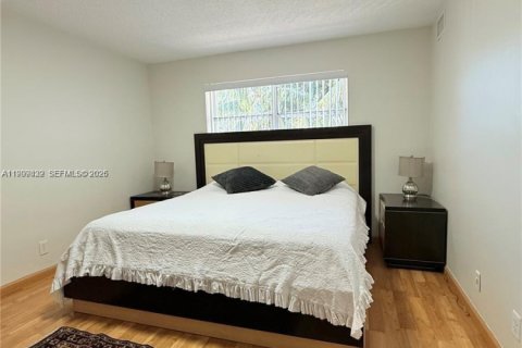 Condominio en venta en Hallandale Beach, Florida, 1 dormitorio, 67.26 m2 № 2078147 - foto 9