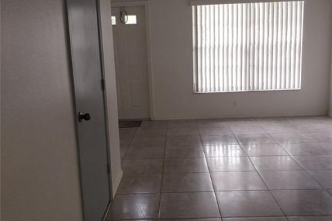 Townhouse in Tamarac, Florida 2 bedrooms, 95.32 sq.m. № 2083815 - photo 7