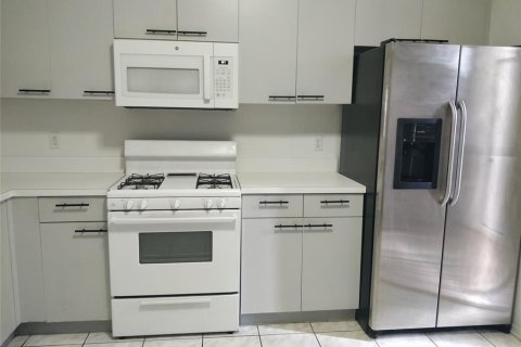 Townhouse in Tamarac, Florida 2 bedrooms, 95.32 sq.m. № 2083815 - photo 4
