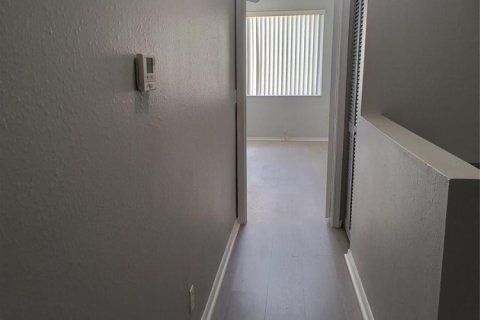 Townhouse in Tamarac, Florida 2 bedrooms, 95.32 sq.m. № 2083815 - photo 10