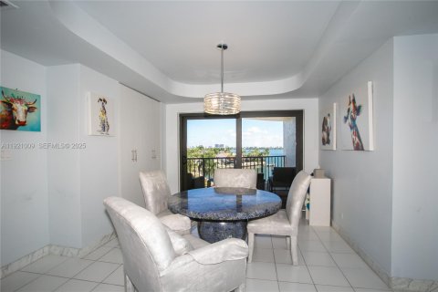 Condominio en venta en Miami, Florida, 2 dormitorios, 215.53 m2 № 1982033 - foto 8