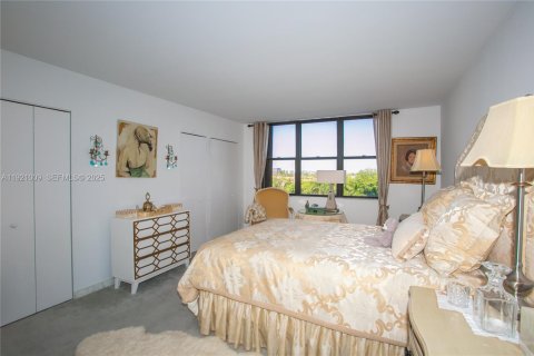 Condominio en venta en Miami, Florida, 2 dormitorios, 215.53 m2 № 1982033 - foto 17