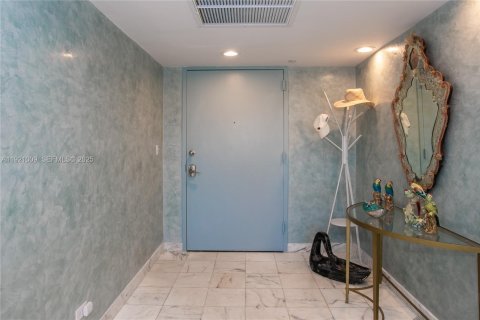 Condominio en venta en Miami, Florida, 2 dormitorios, 215.53 m2 № 1982033 - foto 21