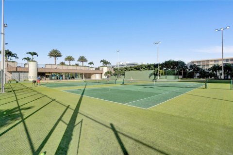 Condominio en venta en Miami, Florida, 2 dormitorios, 215.53 m2 № 1982033 - foto 30