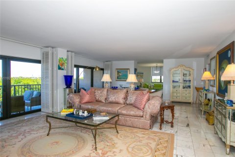 Condominio en venta en Miami, Florida, 2 dormitorios, 215.53 m2 № 1982033 - foto 11