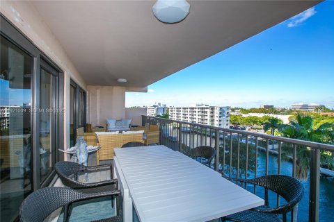 Condominio en venta en Miami, Florida, 2 dormitorios, 215.53 m2 № 1982033 - foto 4