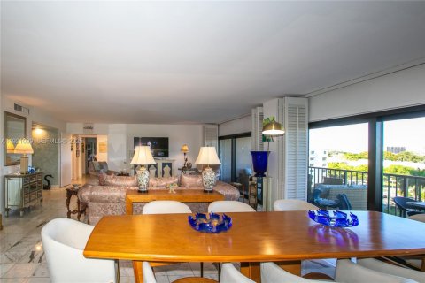 Condominio en venta en Miami, Florida, 2 dormitorios, 215.53 m2 № 1982033 - foto 7