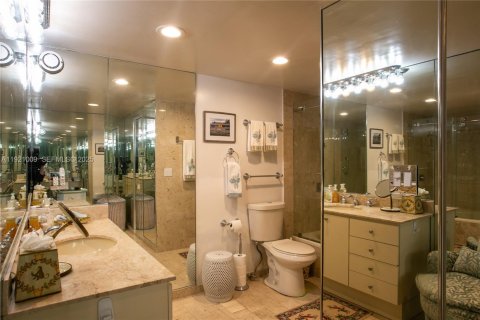 Condominio en venta en Miami, Florida, 2 dormitorios, 215.53 m2 № 1982033 - foto 19