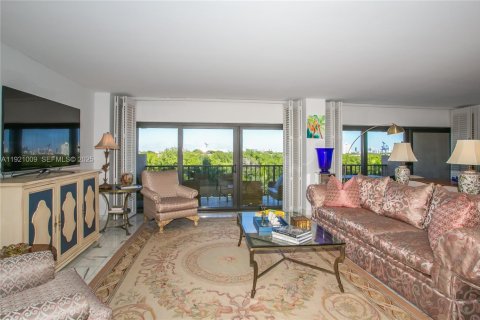 Condominio en venta en Miami, Florida, 2 dormitorios, 215.53 m2 № 1982033 - foto 12