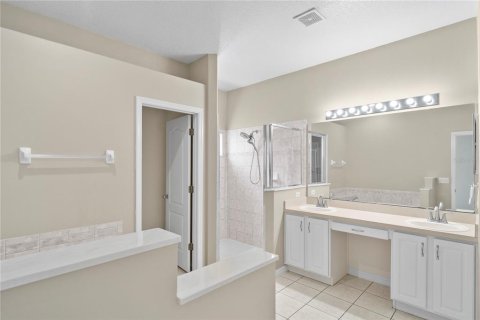 House in Winter Garden, Florida 3 bedrooms, 203.46 sq.m. № 1899223 - photo 19