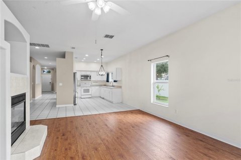 House in Winter Garden, Florida 3 bedrooms, 203.46 sq.m. № 1899223 - photo 9