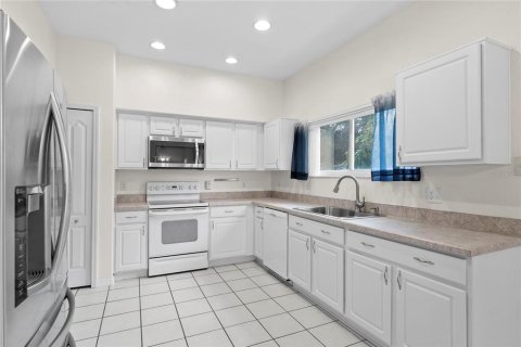 House in Winter Garden, Florida 3 bedrooms, 203.46 sq.m. № 1899223 - photo 6