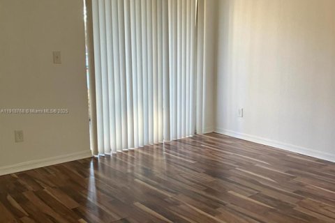 Condominio en alquiler en Pompano Beach, Florida, 2 dormitorios, 98.2 m2 № 1972104 - foto 3